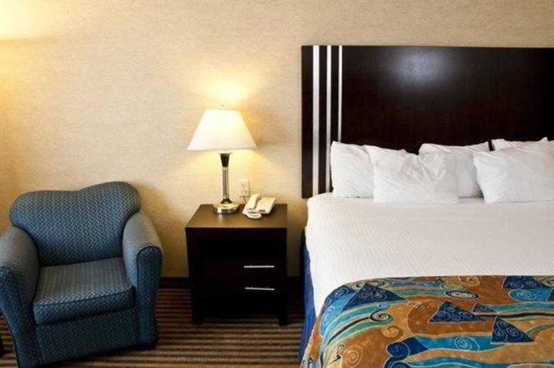 Rodeway Inn Portage Room photo